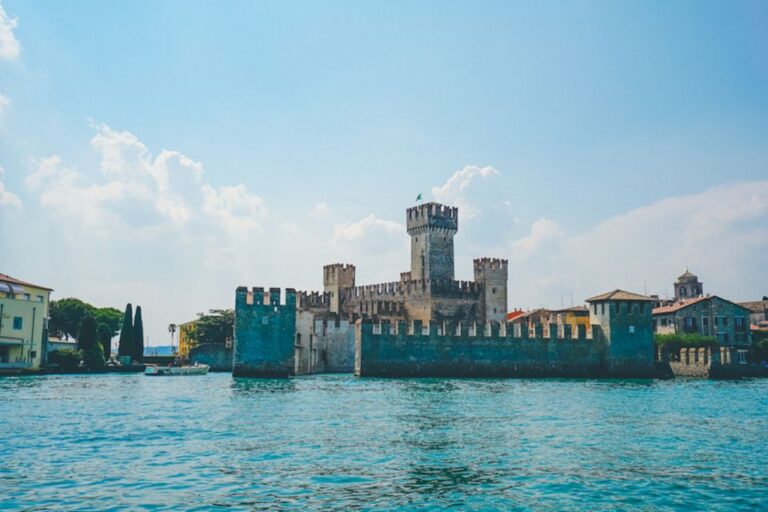 Sirmione Highlights Walking and Boat Tour