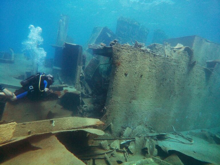 South Crete: Byron Shipwreck Dive With an Instructor