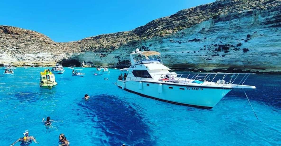 Taormina: Boat Tour With Aperitif on Isola Bella