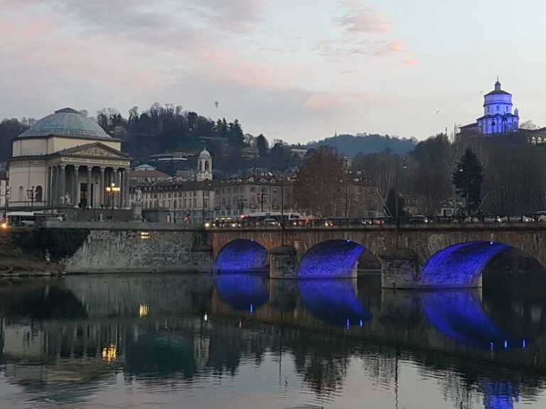 Turin: City Highlights Guided Bike Tour