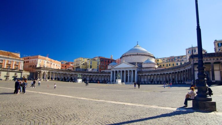 Walking Tour of the Royal Naples