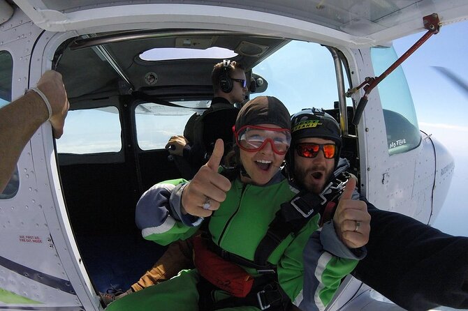 15,000ft Tandem Skydive in Bay of Plenty - Duration and Schedule