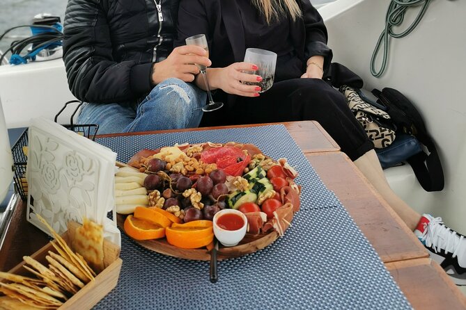 2-Hour Wine and Cheese Tasting on a Sailboat on the Douro River - Menu Highlights