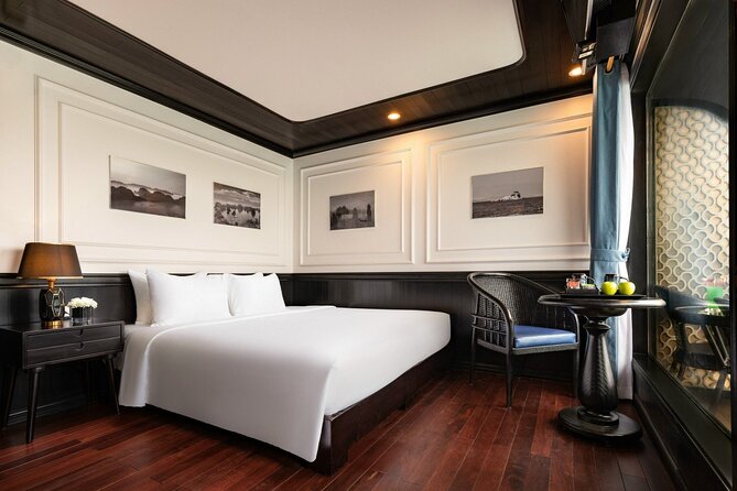 2D1N Halong Bay On 5-Star Cruise, Private Bathtub, Balcony & Pool - Dining and Meal Options