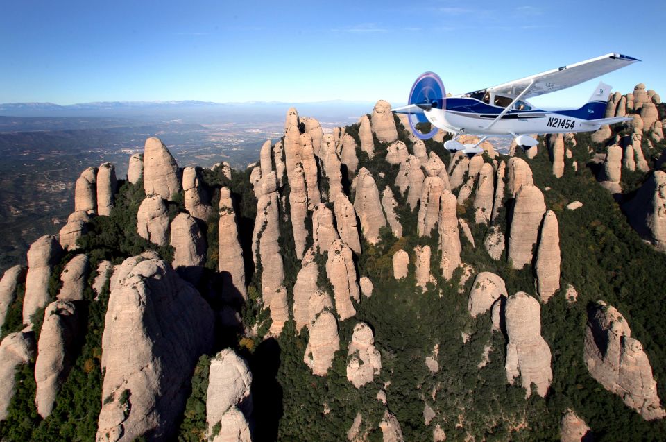 45 Minutes - Montserrat Tourist Flight in a Small Plane - Pricing and Capacity Details