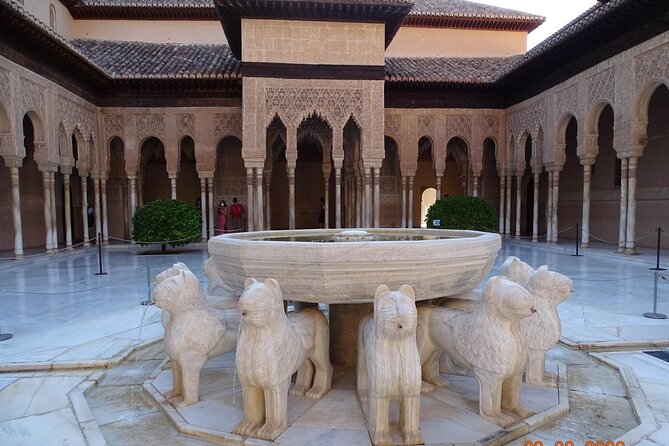 Alhambra Private Tour: Nasrid Palaces and Generalife - Meeting and Pickup Details