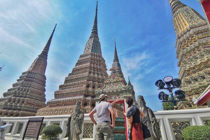 Bangkok by Day: Temples, Markets, Snacks and Local Transport - Discovering Local Markets