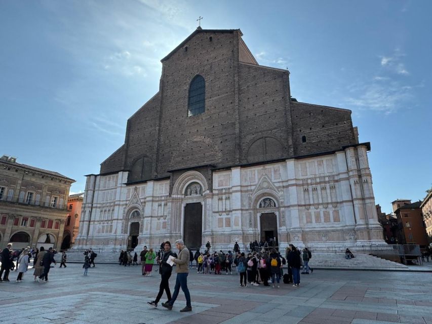 Bologna Small Group Walking Tour With Archiginnasio - Itinerary Details