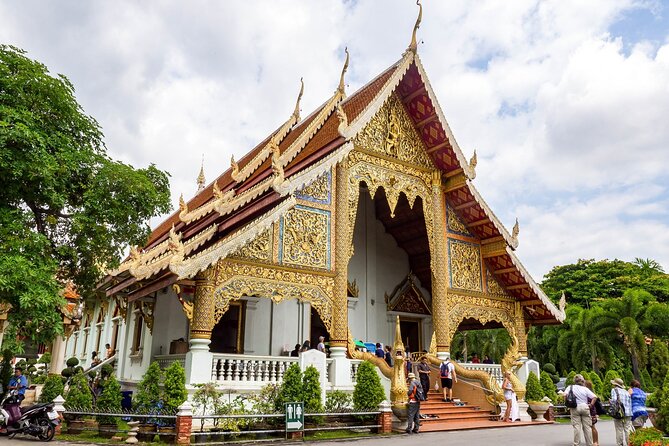 Chiang Mai Old City & Temples Guided Walking Tour - 3 Hrs - Inclusions and Exclusions