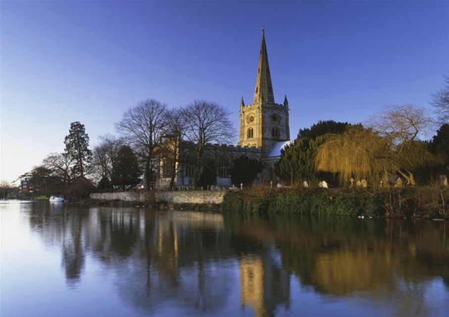 Christmas in Oxford, the Cotswolds and Stratford With Lunch - Itinerary Highlights