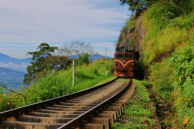 Colombo to Kandy Train Tickets (Reserved Seats) - Pickup and Drop-off Details