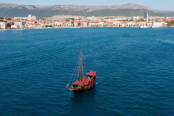 Columbos Pirate Ship Santa Maria - Split Panoramic & Sunset Tour - Onboard Amenities