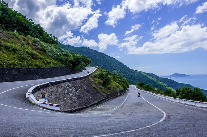 Danang Airport to Hoi an Private Transfer With English Speaking Driver - Pickup Process at Danang Airport