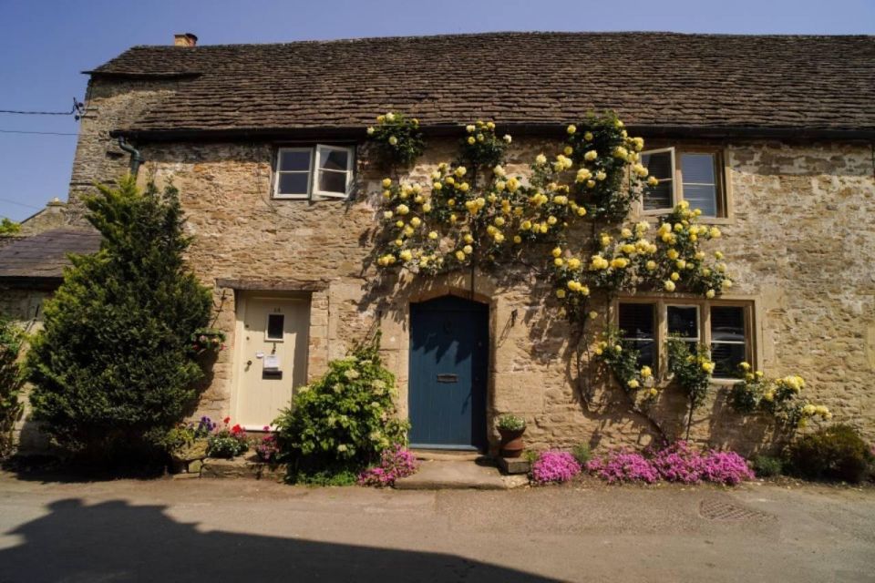 From London: Cotswolds, Country Pub Lunch & Lavender Fields - Itinerary Highlights