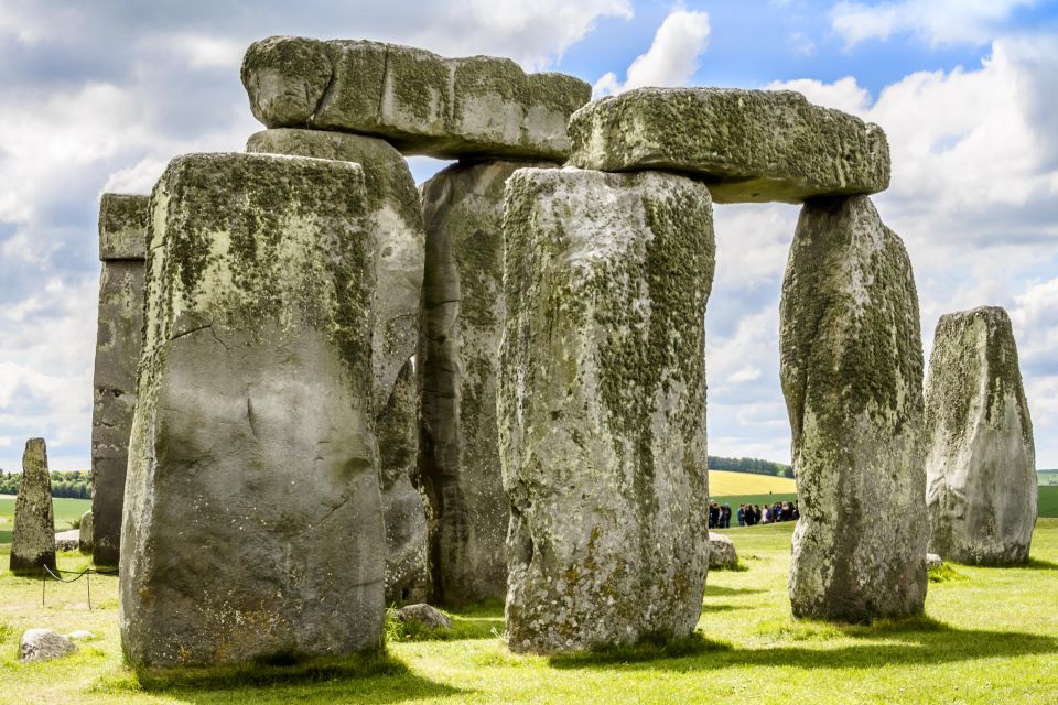 From London: Small Group Stonehenge, Bath & Cotswolds Tour - Itinerary Highlights