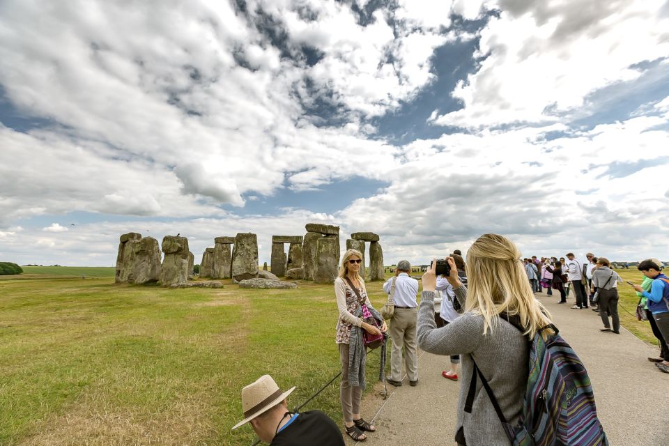 From London: Stonehenge Half-Day Tour - Tour Features