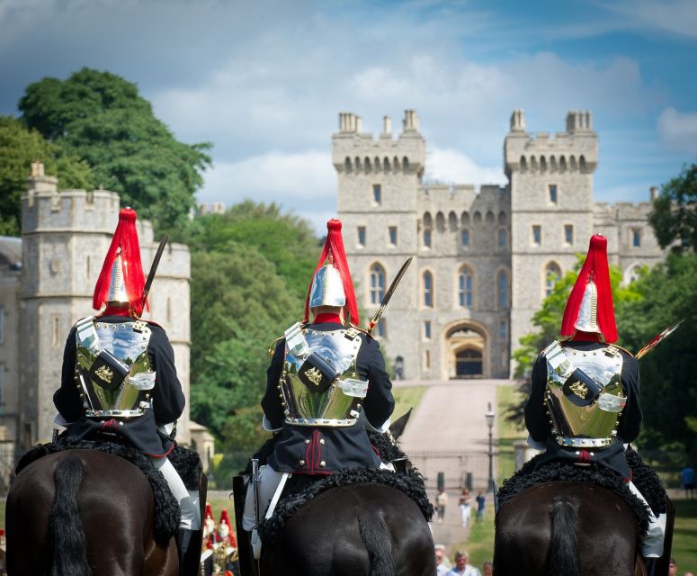 From London: Windsor, Stonehenge & Oxford Private Car Tour - Itinerary Highlights