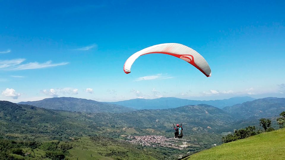 From Medellin: Private Paragliding Tour Over Waterfalls - What to Expect