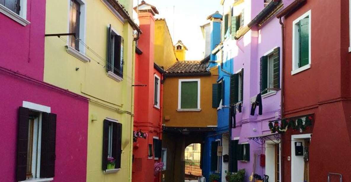 Guided Tour of Burano Island - Experience and Highlights