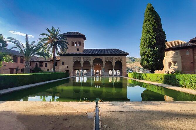 Guided Visit to the Alhambra, Nasrid Palaces and Generalife - Tour Inclusions