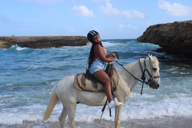 Horseback Riding and Natural Pool Adventure in Aruba - Meeting and Pickup Details