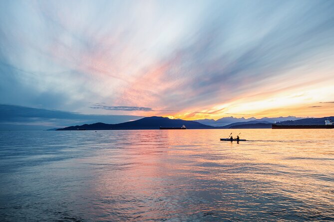 Illuminated Night Kayaking at the Elysian Resort - Whats Included