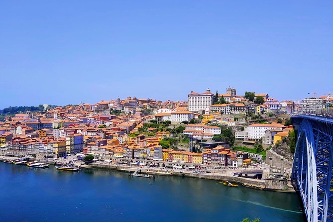 Lisbon & Porto Private Luxury Road Trip - Luxury Vehicle Features