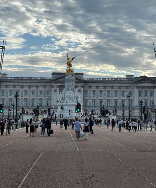 London: Buckingham Palace & Westminster Guided Walking Tour - Iconic Landmarks Youll Visit