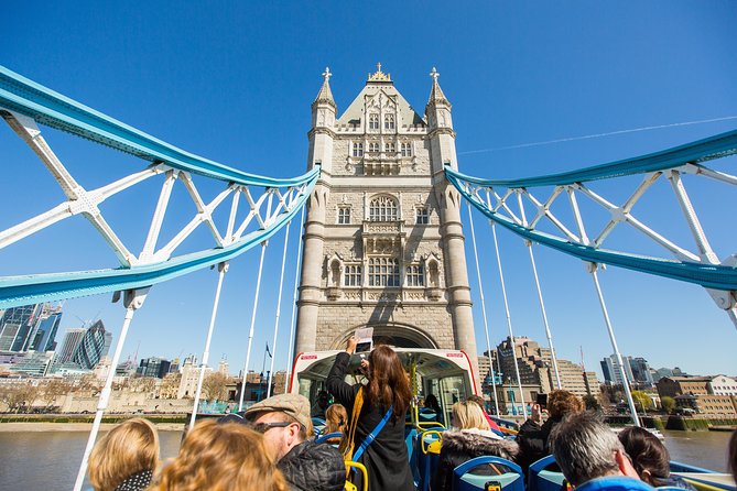 London Tootbus Hop on Hop off Bus Tour and Thames River Cruise - Key Features of Tootbus