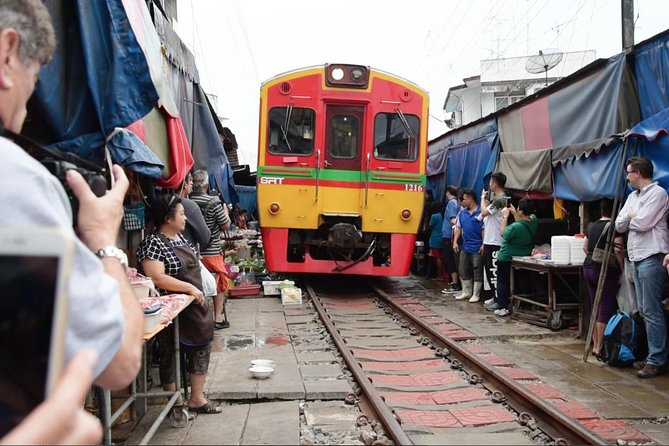 Maeklong Railway and Floating Markets With Great Pagoda Temple - Itinerary and Schedule