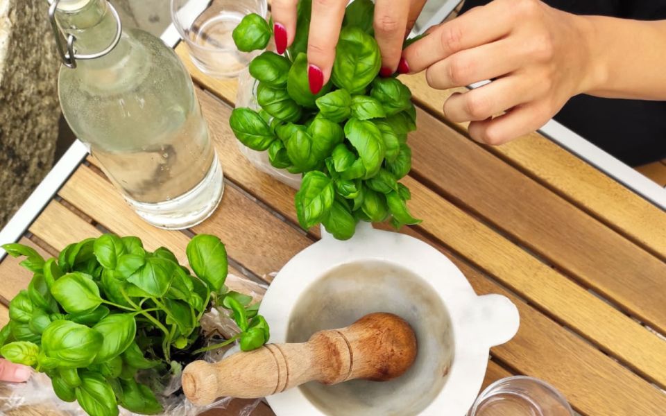 Manarola: Authentic Pesto Making Class in Cinque Terre - Important Notes