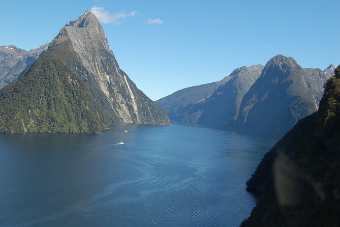 Milford Sound Helicopter Flight and Cruise From Queenstown - Scenic Helicopter Experience