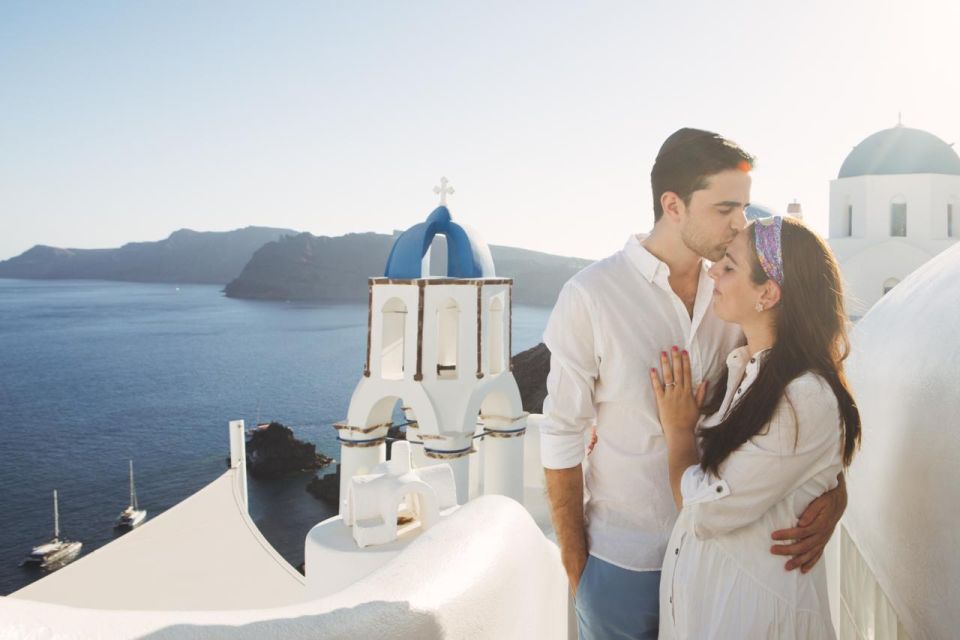 Oia: 30 Photo Session for Couples or Solo Travelers - Experience Highlights