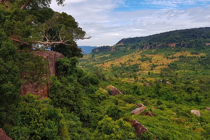 Phnom Kulen Sacred Mountain by Jeep From Siem Reap - Group Size and Experience