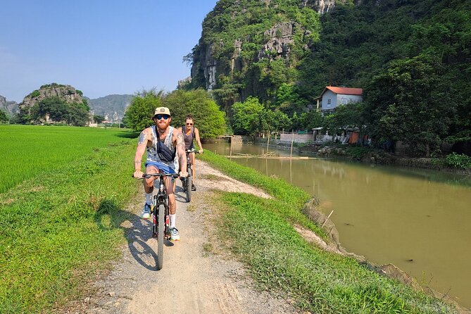 Private Boat and Biking Tour in Ninh Binh (Trang An - Hang Mua) - Pickup and Meeting Details