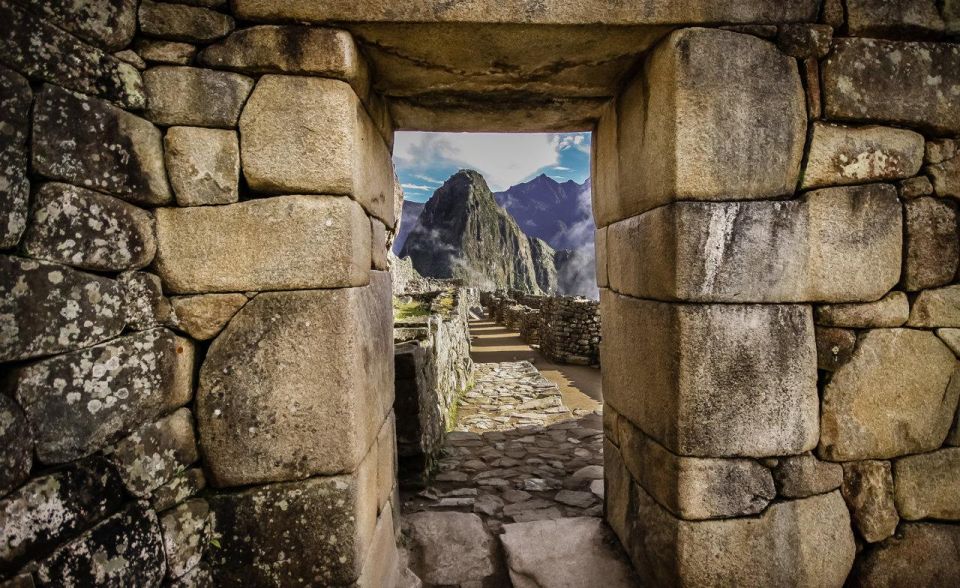 Private Service || Tour to Machu Picchu With Entrance Fees - Booking Information