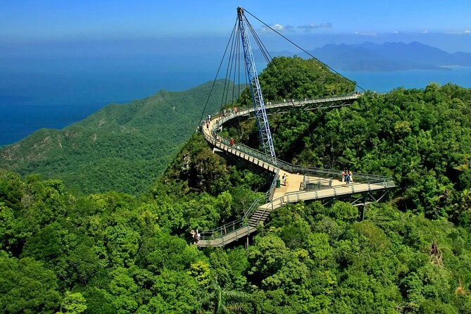 Private Tour to Langkawi Cable Car & Tanjung Rhu Beach - Experience Highlights