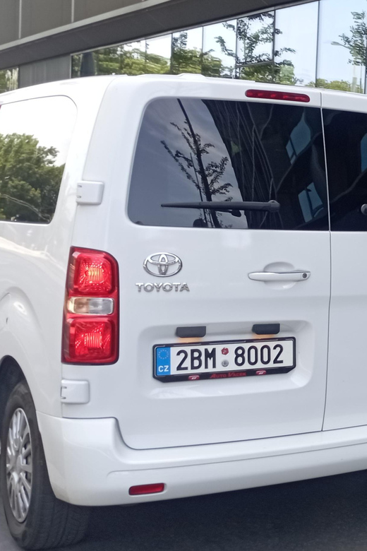 Private Transfer by Van Car From Vienna to Prague - Cost and Payment Options
