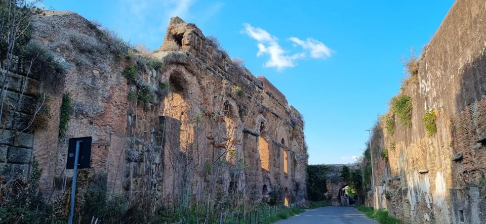 Rome: Mini Hike to the Ancient Aqueduct Park - Itinerary Highlights