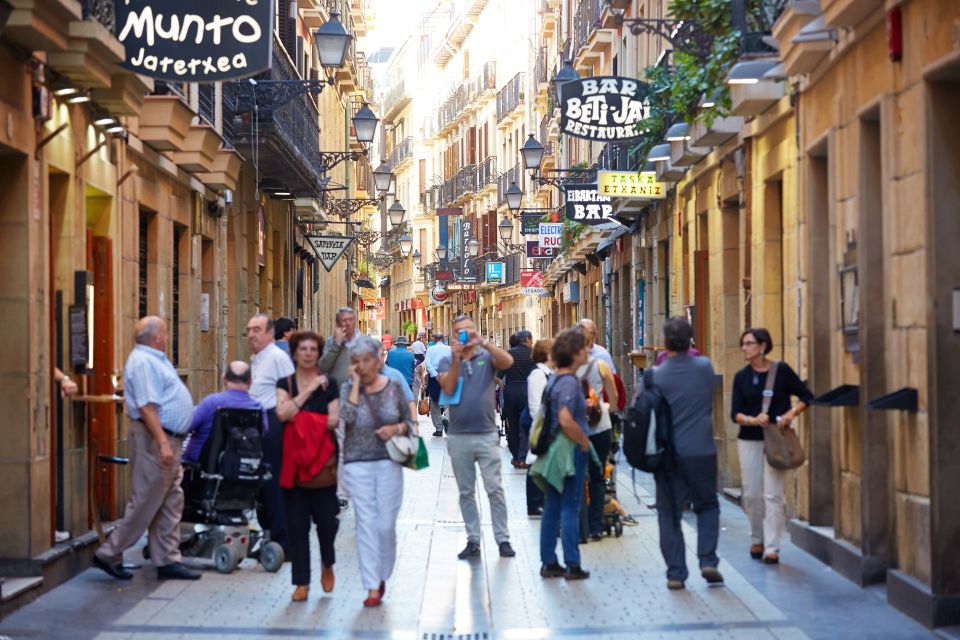 San Sebastián: Private Walking Historic & Cultural Tour - Tour Experience and Highlights