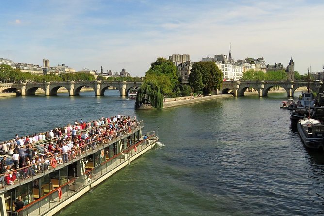 Seine River Cruise & French Crepe Tasting by the Eiffel Tower - Cruise Highlights and Features