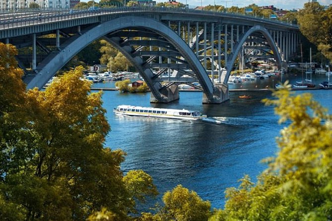 Stockholm Bridges Sightseeing Cruise - Onboard Amenities