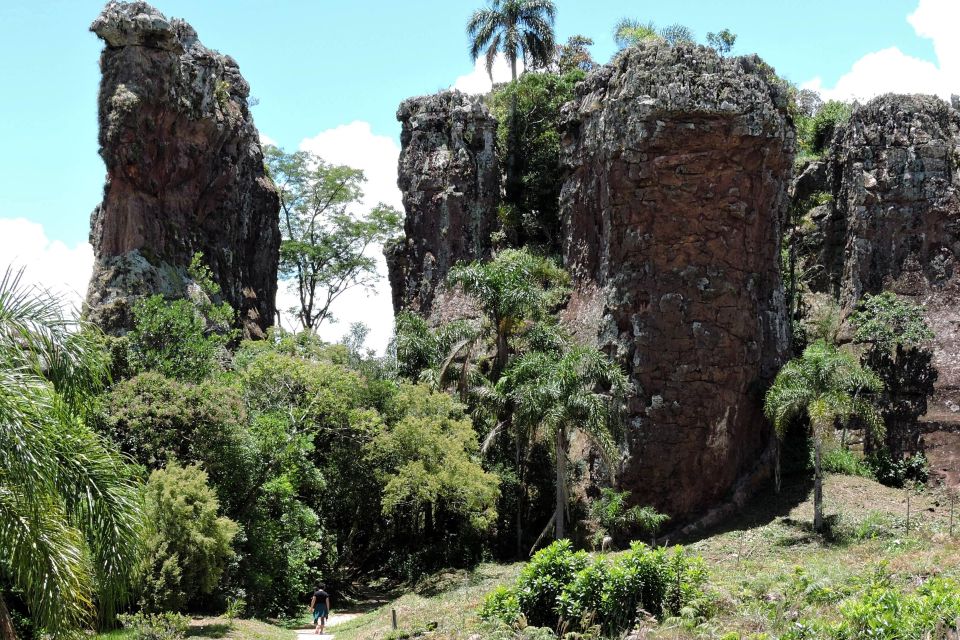 Stone and Nature: Vila Velha and Buraco Do Padre, Paraná - Key Attractions to Explore