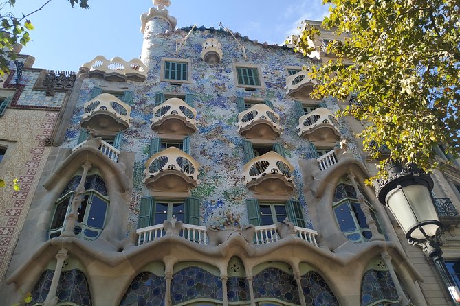 The Story of Gaudi and Modernism Private Walking Tour - Tour Schedule and Duration