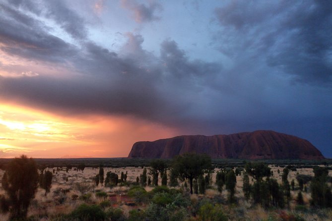 Uluru Small Group Tour Including Sunset - Pickup and Transportation