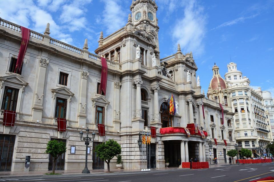 Valencia - Private Historic Walking Tour - Key Attractions