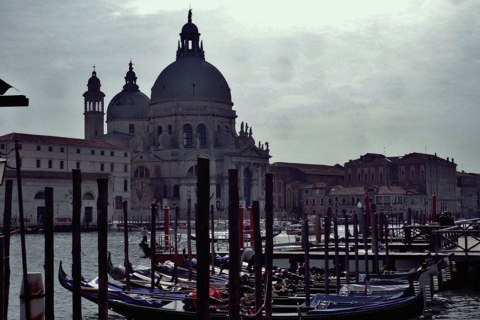 Venice Legends & Ghosts: 1-Hour Walking Tour - Highlights of the Experience