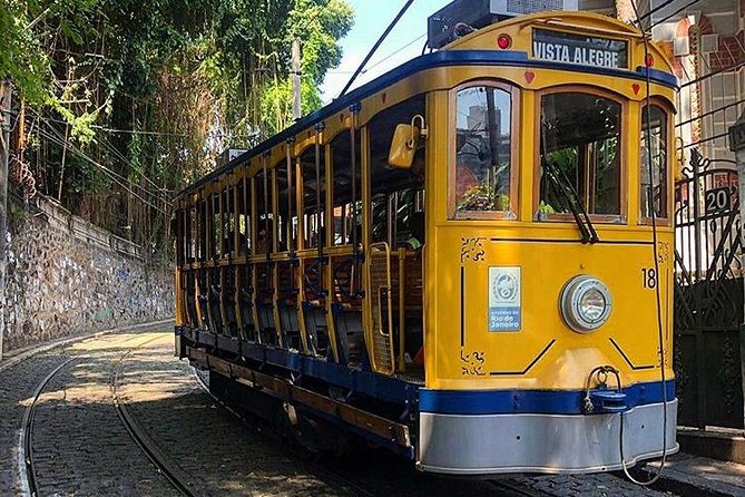 Walking Tour of the Bohemian Neighborhoods of Santa Teresa and Lapa - Traveler Testimonials and Reviews