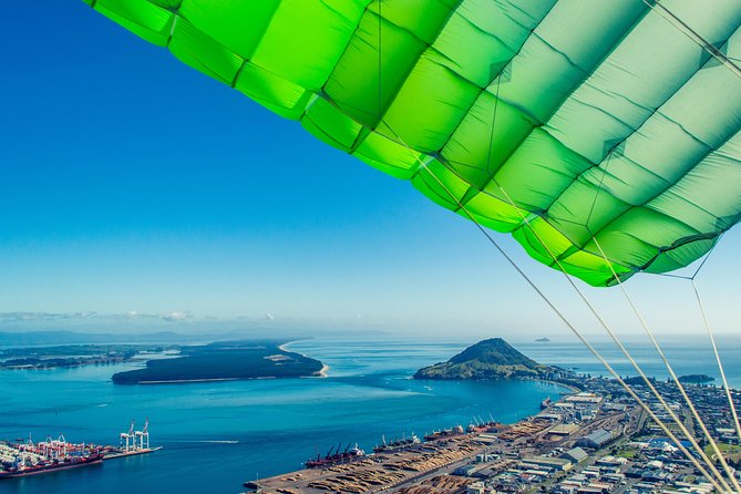 15,000ft Tandem Skydive in Bay of Plenty - Family-Friendly Adventure