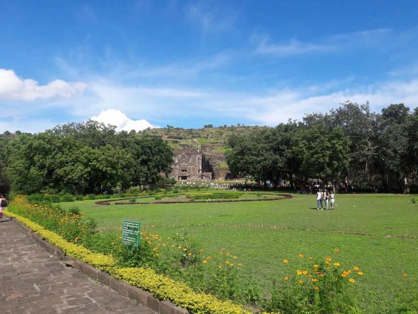 3-Day Private Tour to Lonar Crater, Ajanta, and Ellora Caves - Day 1: Ajanta Caves